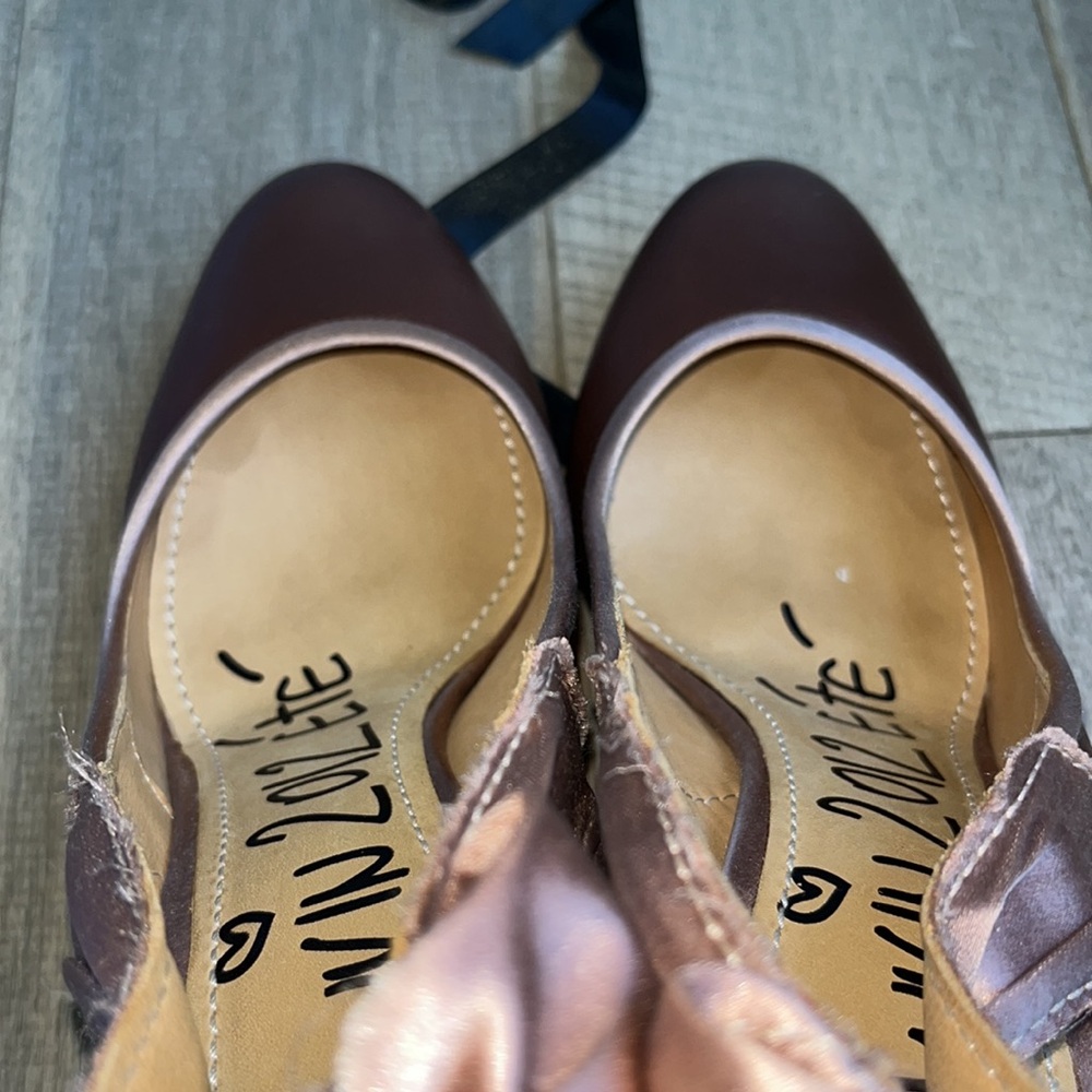 Lanvin Paris Bow Pumps ⭐️ - Picture 5 of 12